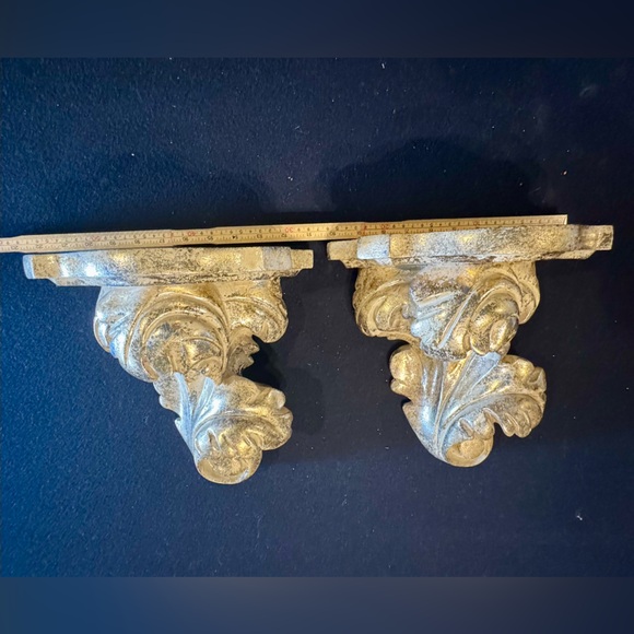 Pair of Elegant Gold and Silver Finish Wall Corbels - Picture 5 of 6